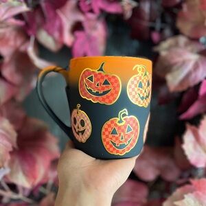 ✨NEW🎃Cobwebs and Cauldrons Soft Touch Checkered Pumpkin Print Mug🖤